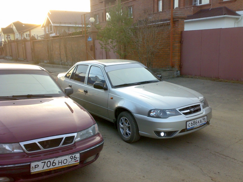 Nexia n100. Нексия н100 и н150. Daewoo Nexia n150 серебристый.