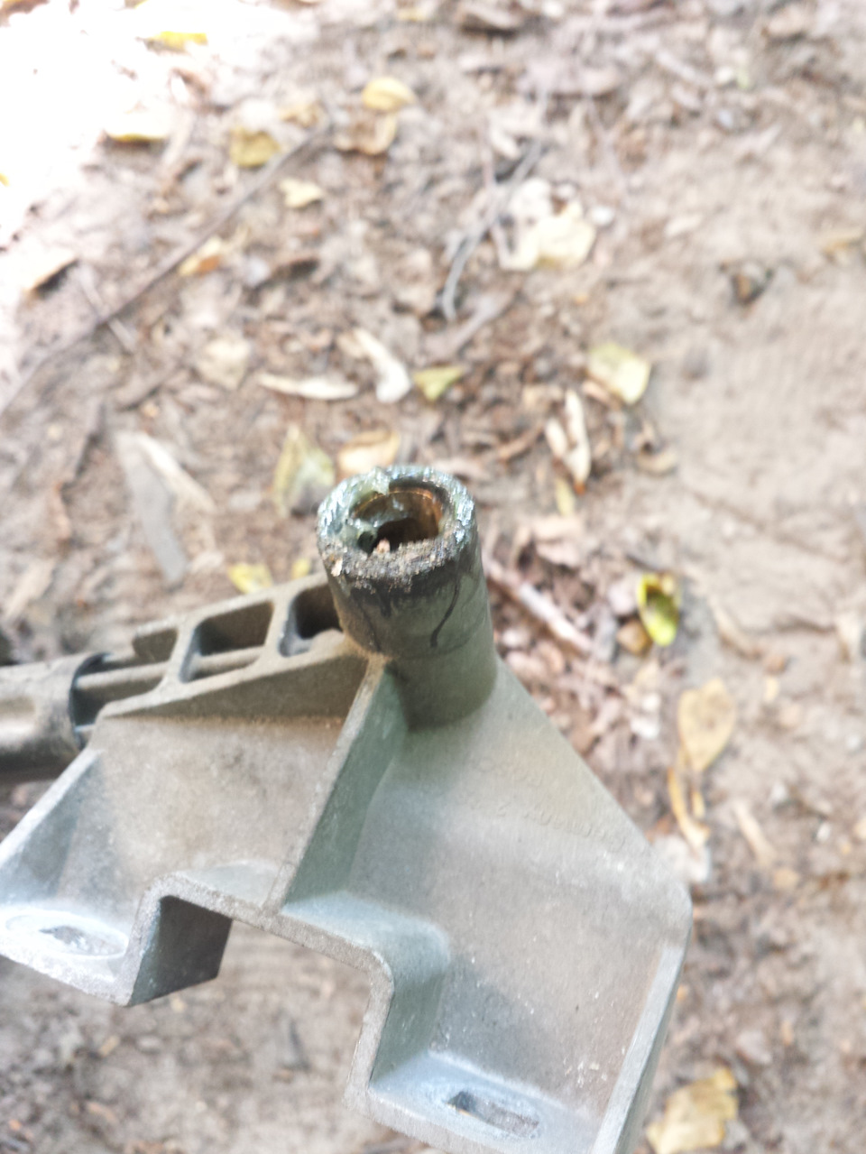 Смазываем-Привод дворников. — Audi 100 (C4), 2,3 л, 1991 года | своими ...