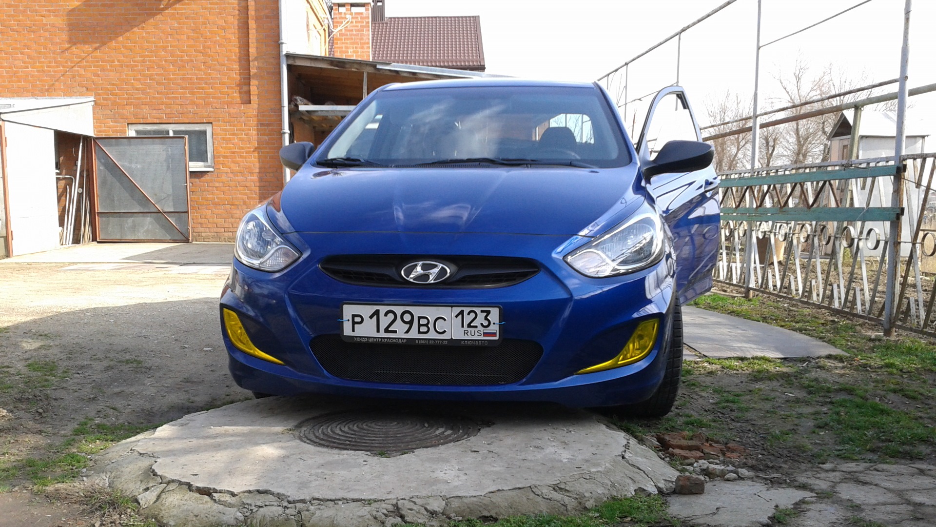 Hyundai Solaris 1.4 бензиновый 2012 | Гаврик на DRIVE2