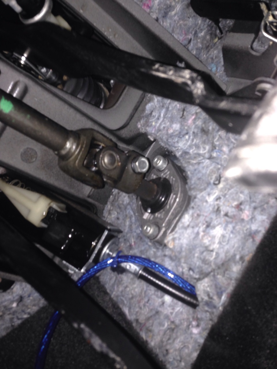 Задняя сабля в цвет кузова, замена ремня генератора, скрип педали ...