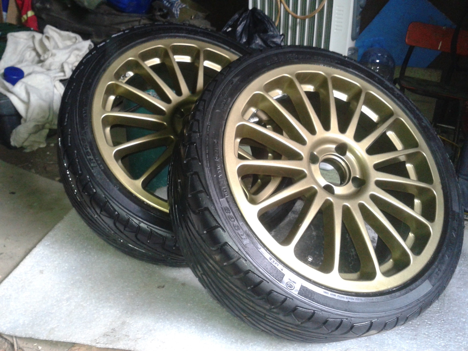 R17 255/45 j8. Capsen 215/40 r17. Advan racing r17. 215 40 r17. Work emotion xd9 r17 5x100.