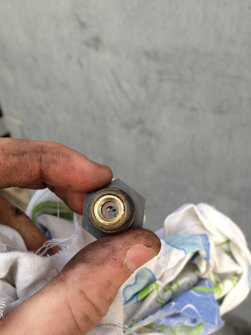 Чистка дросельной заслонки и Чистка клапана картерных газов — Toyota ...