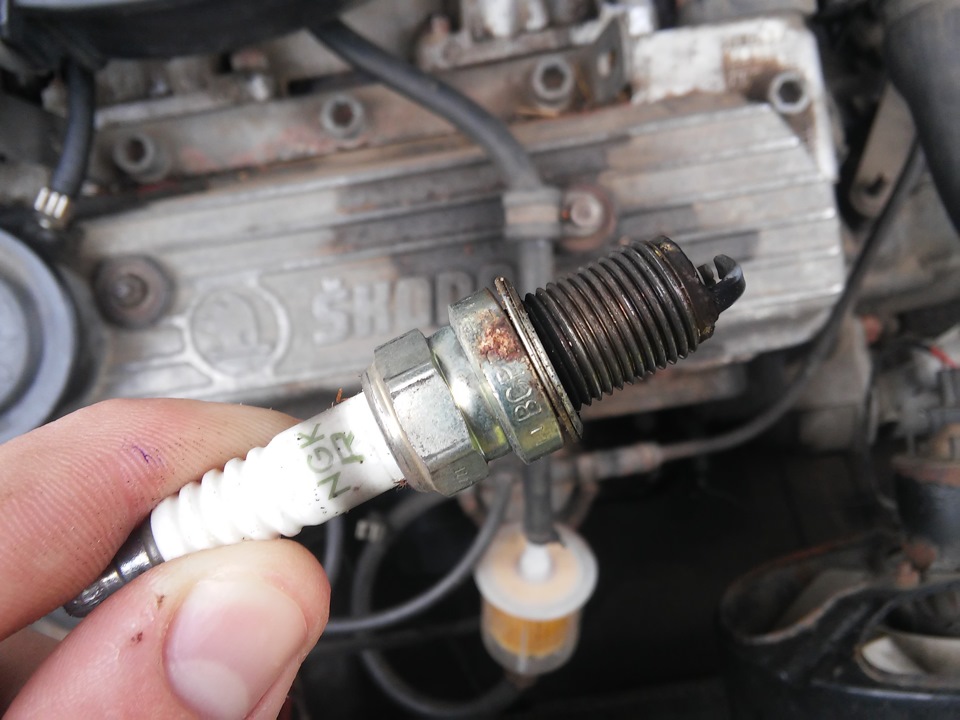 Черные свечи, что можете о них сказать? — Skoda Felicia, 1,3 л, 1997 ...