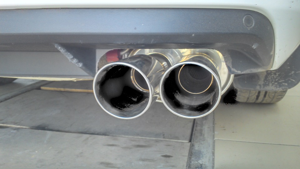 Выхлоп на две стороны — Skoda Octavia A7 Mk3, 1,8 л, 2013 года | тюнинг ...