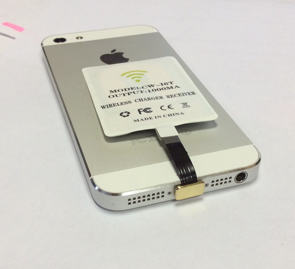 QI зарядка для iPhone 5 — Toyota Camry (XV50), 2,5 л, 2014 года |  электроника | DRIVE2