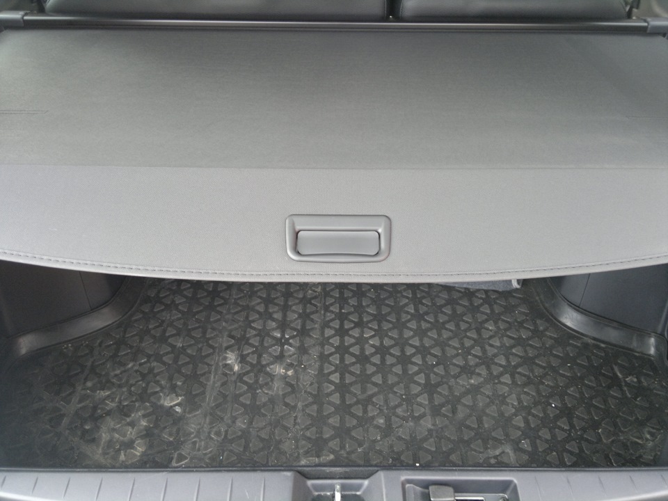 шторка багажника аутлендера. Outlander xl 2. шторка багажника аутлендер 3. багажник митсубиси аутлендер 3. полка багажника аутлендер.