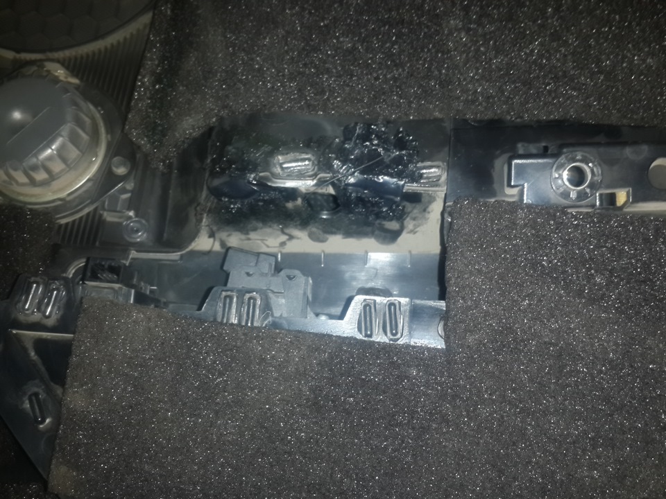 Не плотно прилегает ручка п/п двери — Volvo S80 II, 3,2 л., 2007 года ...