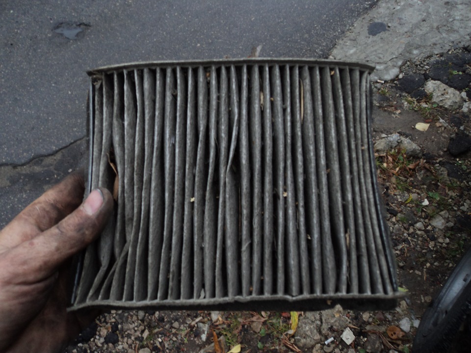 Замена салонного фильтра лада приора без кондея, но зато с ГУРом ...