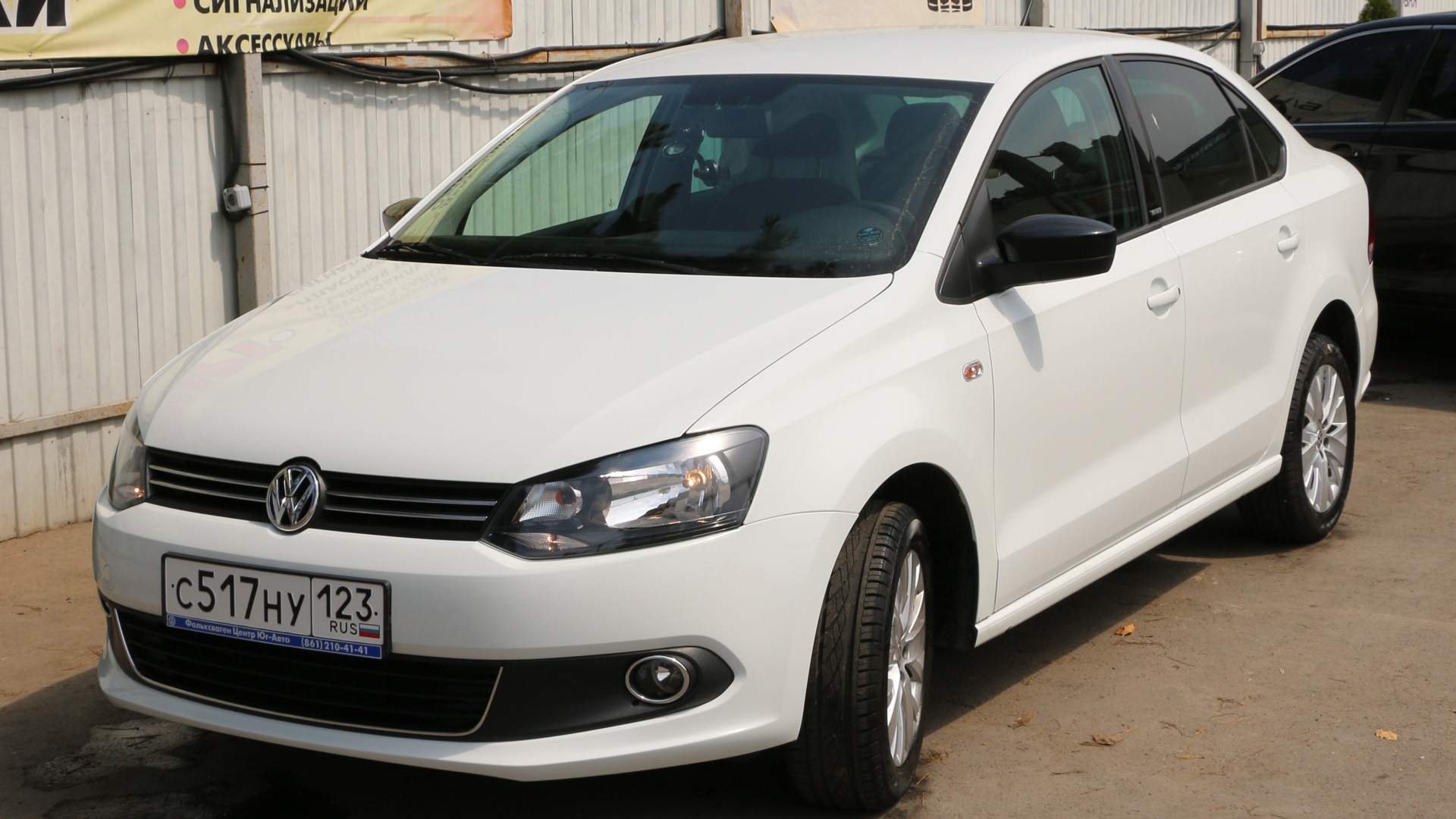 Volkswagen Polo Sedan 1.6 бензиновый 2014 | Белик на DRIVE2