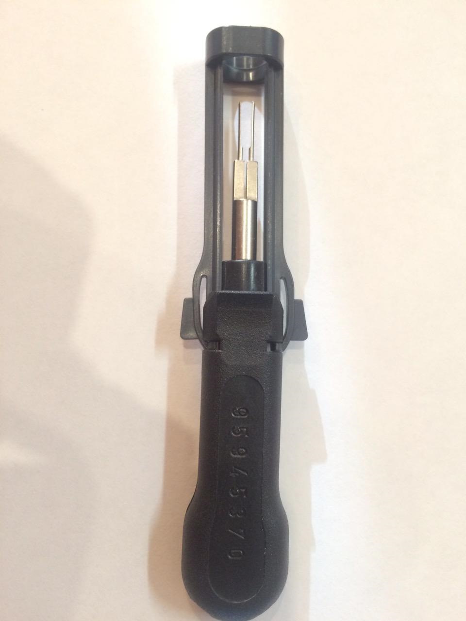 номер для заказа 95945370 — Volkswagen Passat B6. Found on photo: 95945370, 95943370