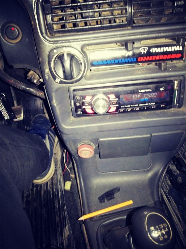 №1 прикуриватель и аварийка — Lada 2114, 1,6 л, 2005 года | мойка | DRIVE2