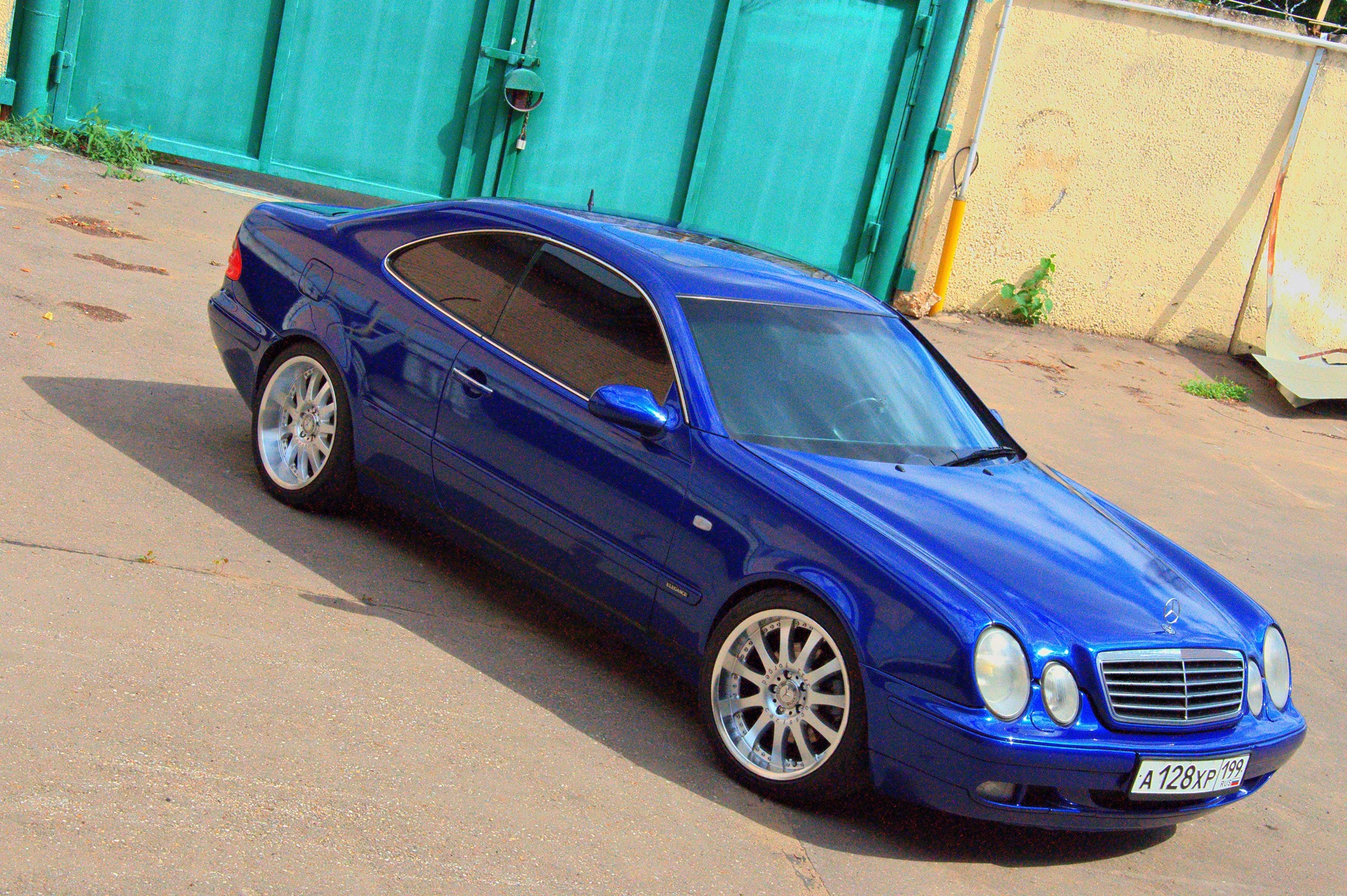 Мерседес CLK 211