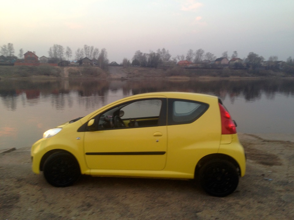 Колпаки на штамповку — Peugeot 107, 1 л, 2010 года | колёсные диски ...