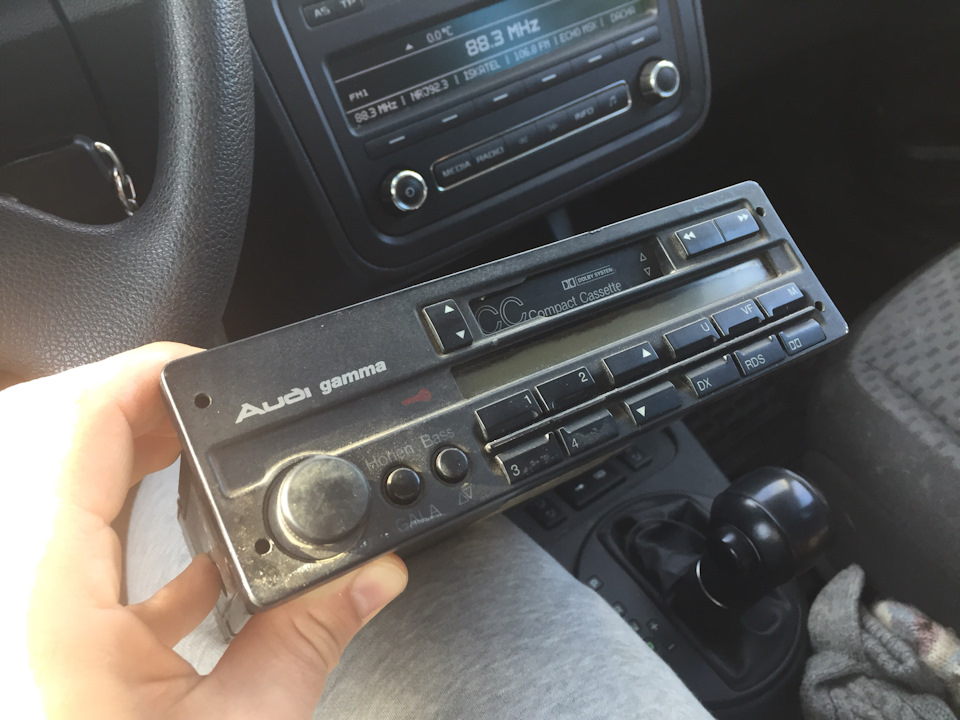 Ищу OEM магнитолу vw/audi — Volkswagen Golf Cabriolet Mk1, 1,8 л, 1992 ...