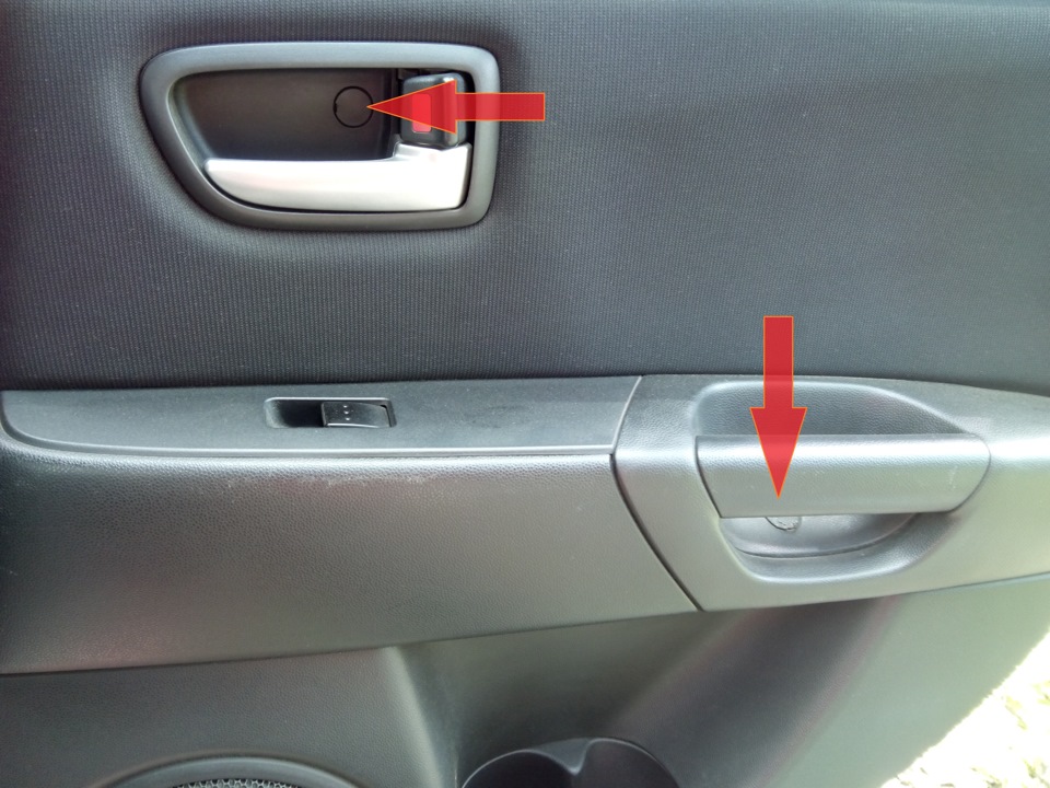 Ограничители дверей (ремонт). — Mazda 3 (1G) BK, 1,6 л, 2005 года ...