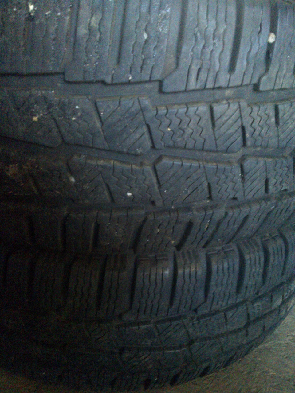 куплена пара Michelin Agilis Alpin — Mercedes-Benz Sprinter (1G), 2,9 л ...