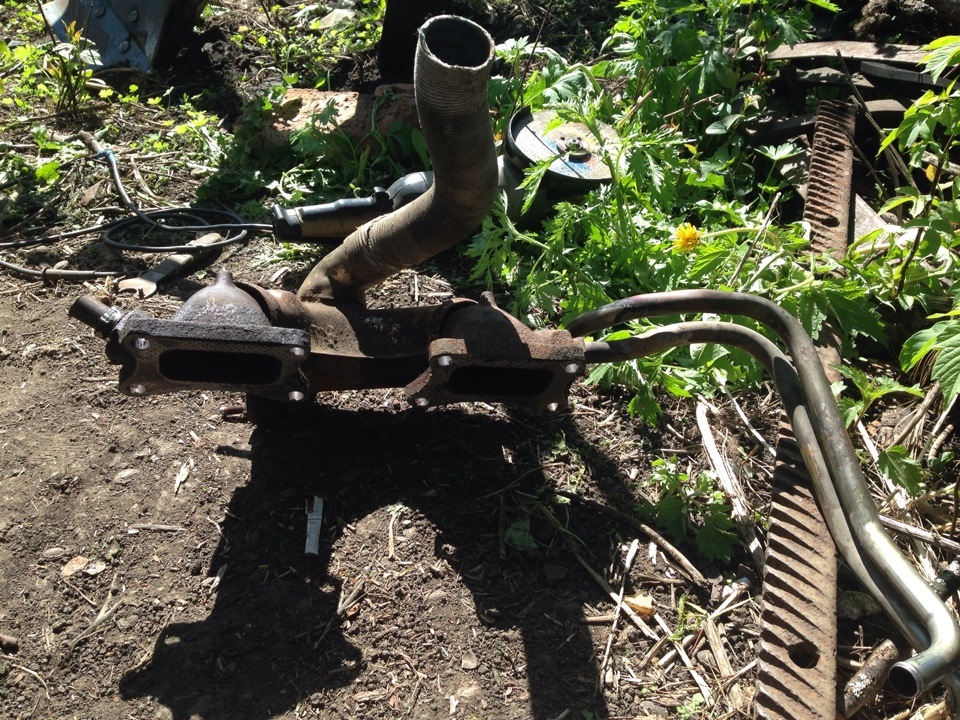 Очистка и покраска выпускного коллектора — Nissan Bluebird (910), 1,6 л ...