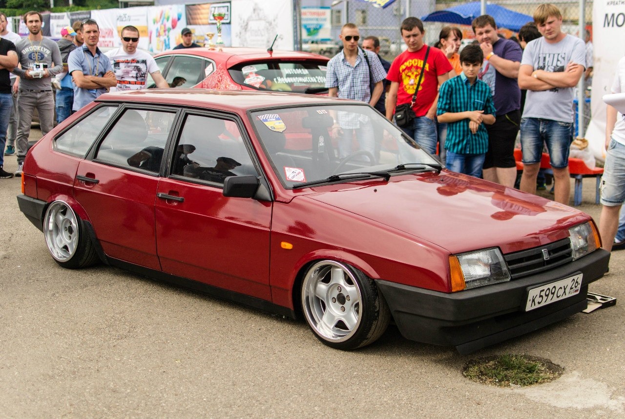 Lada 2109 stance