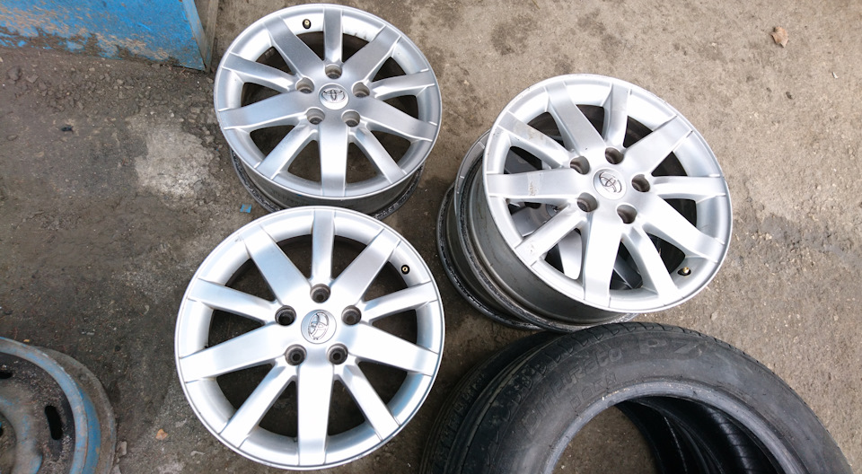 летние тапки — Toyota Auris (1G), 1,4 л, 2008 года | колёсные диски ...