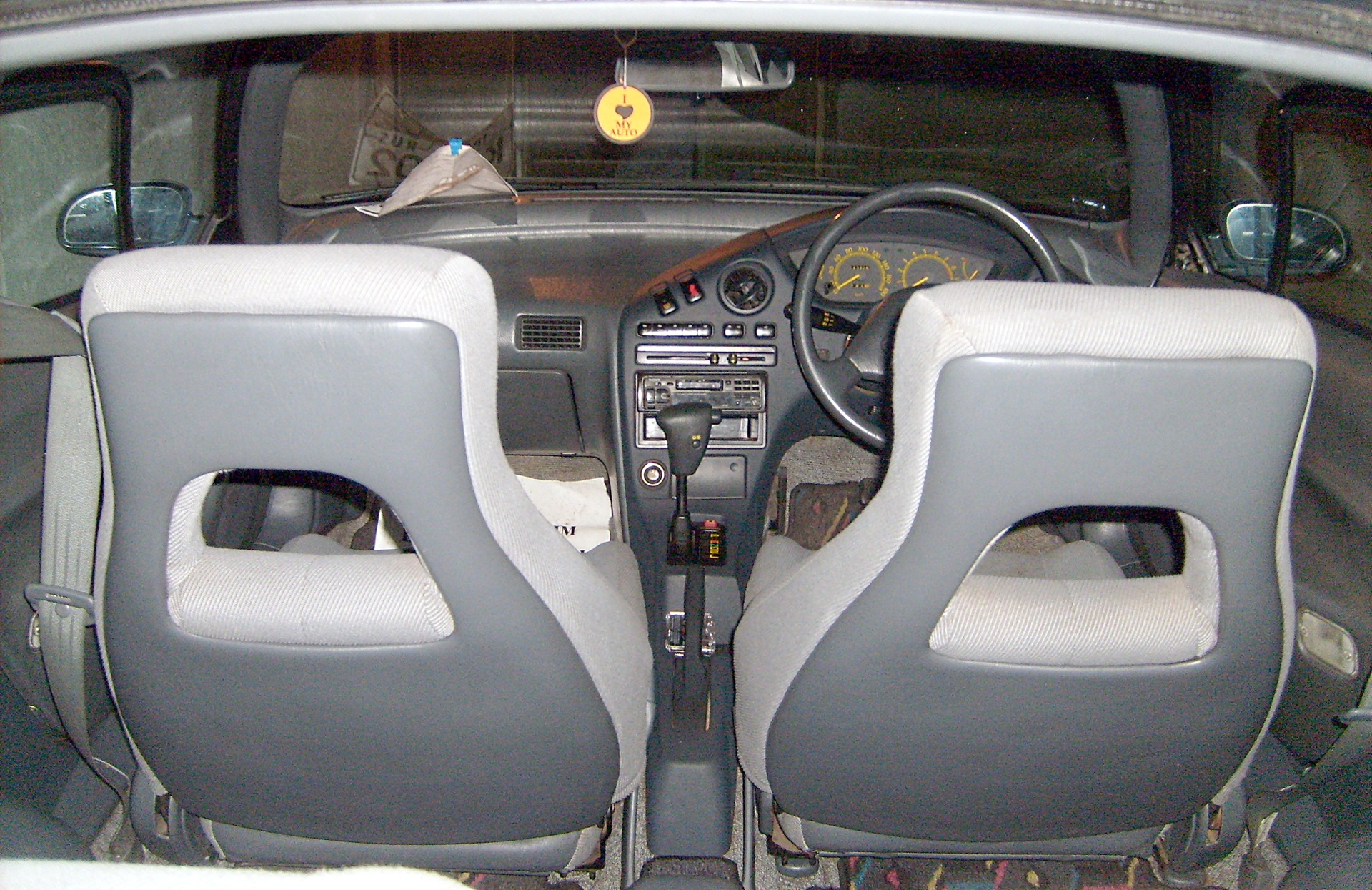 Photo of the salon  - Toyota Sera 15 L 1990