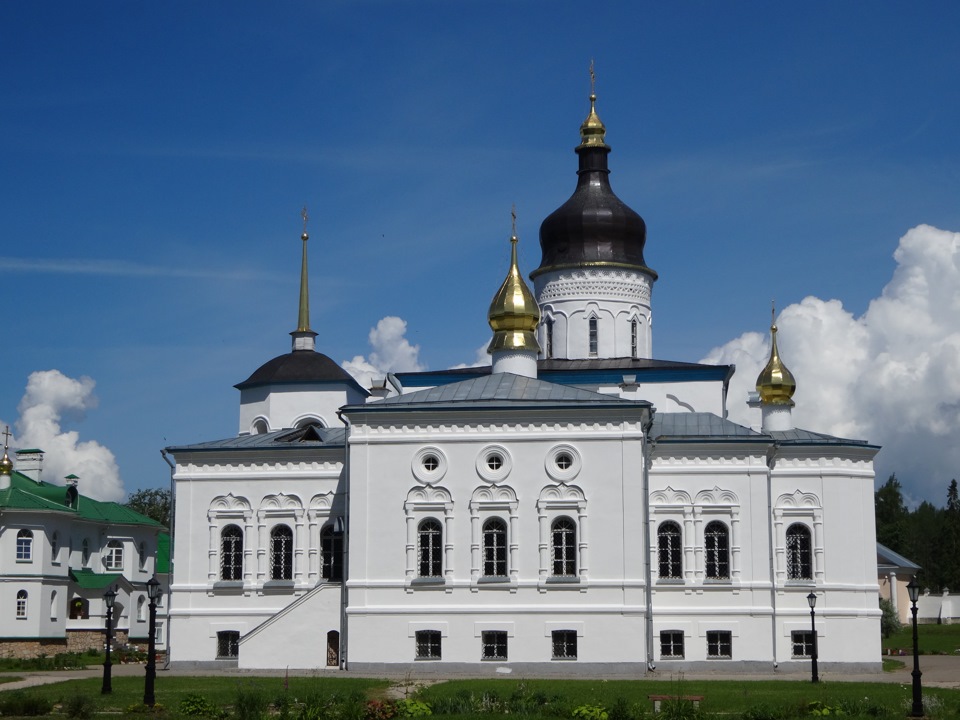 Фото спасо елеазаровского монастыря