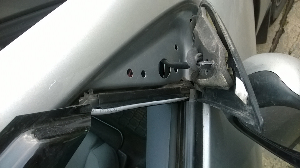 Ушел дребезг стекол — Nissan Almera II (N16), 1,5 л, 2005 года | своими ...