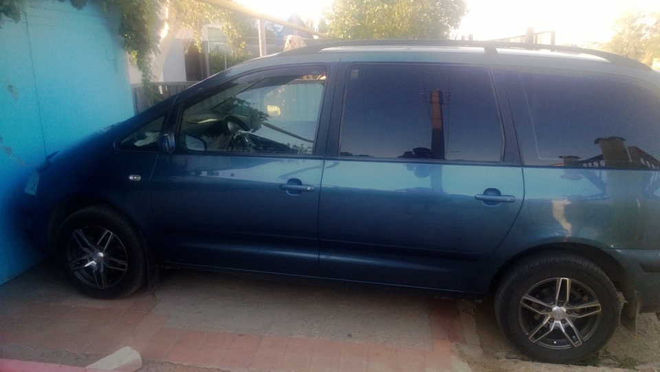 Титанки и новая резина Мишлен — Volkswagen Sharan (1G), 2 л, 2002 года ...