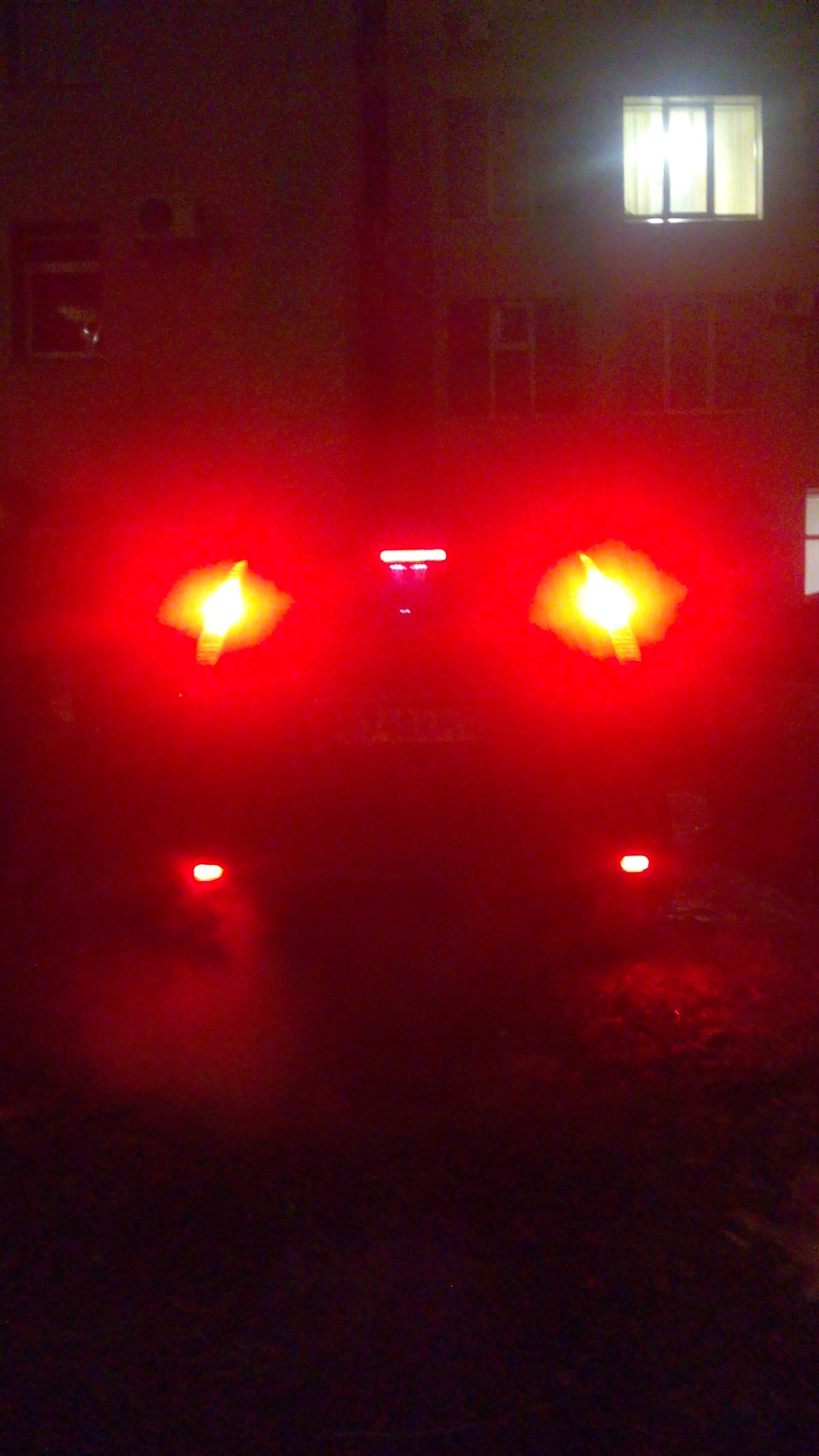 Лампочки разные, белые-красные — Ford Focus II Wagon, 2 л, 2008 года ...