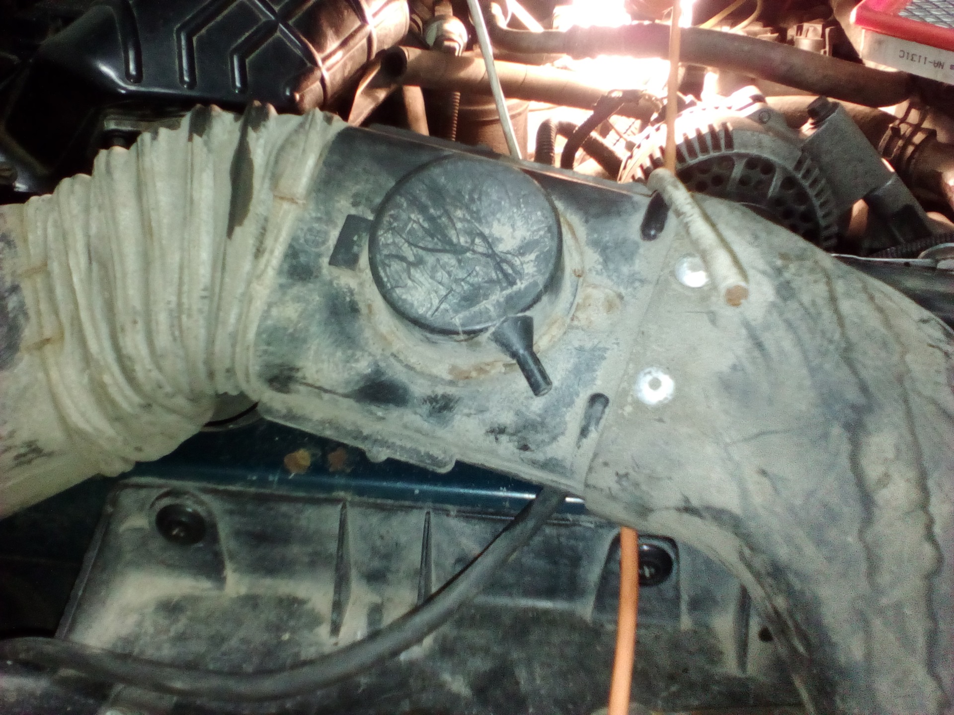 Гофра воздухозаборника и расход топлива — Ford Explorer (1G), 4 л, 1992 ...