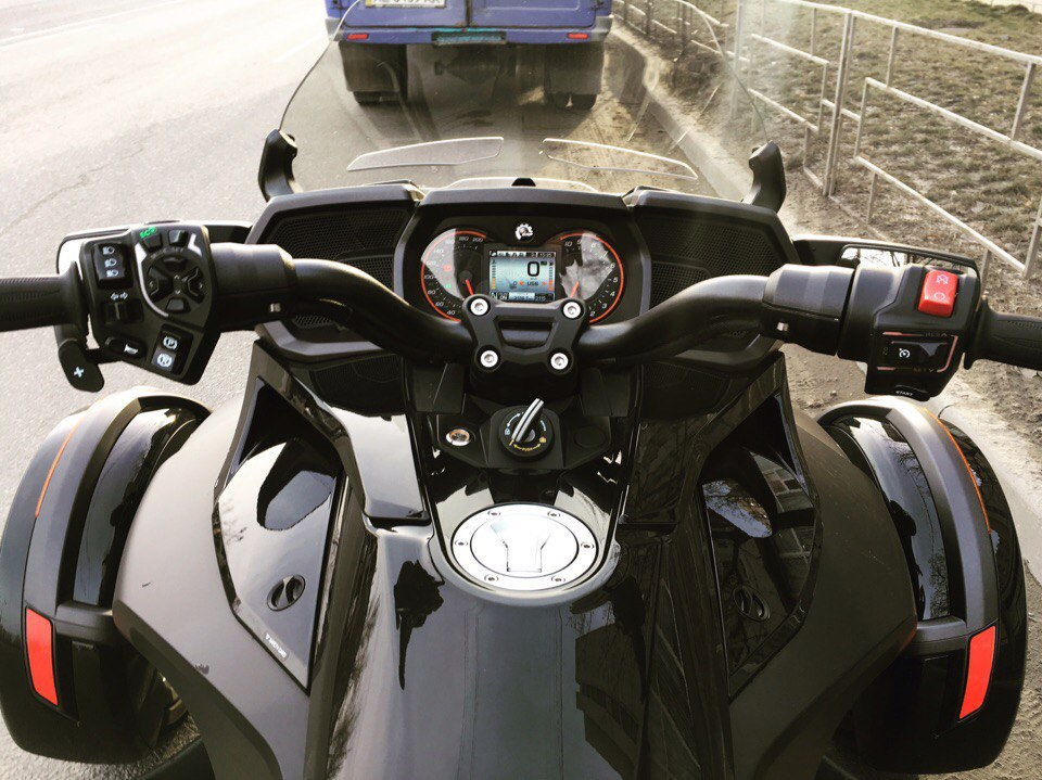 BRP can am Spyder Roadster 2009 РіРѕРґ