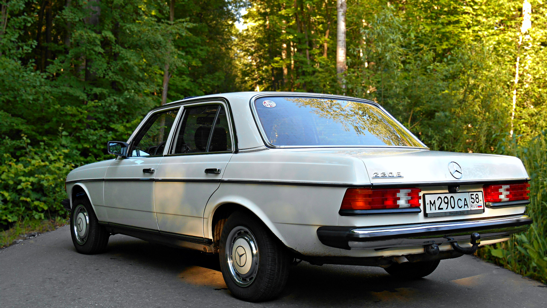 Mercedes w123 Sizes