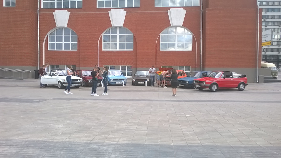 Фото в бортжурнале BMW 7 series (E23)