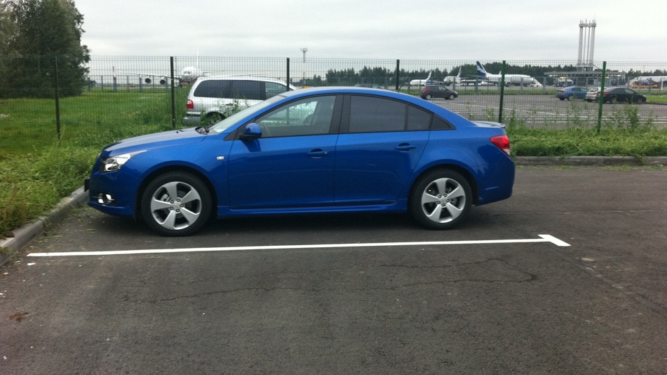 Chevrolet cruze синий