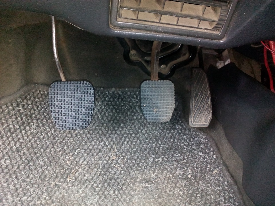 Новые резинки на педали — Mazda 323 IV, 1,6 л, 1990 года | аксессуары ...
