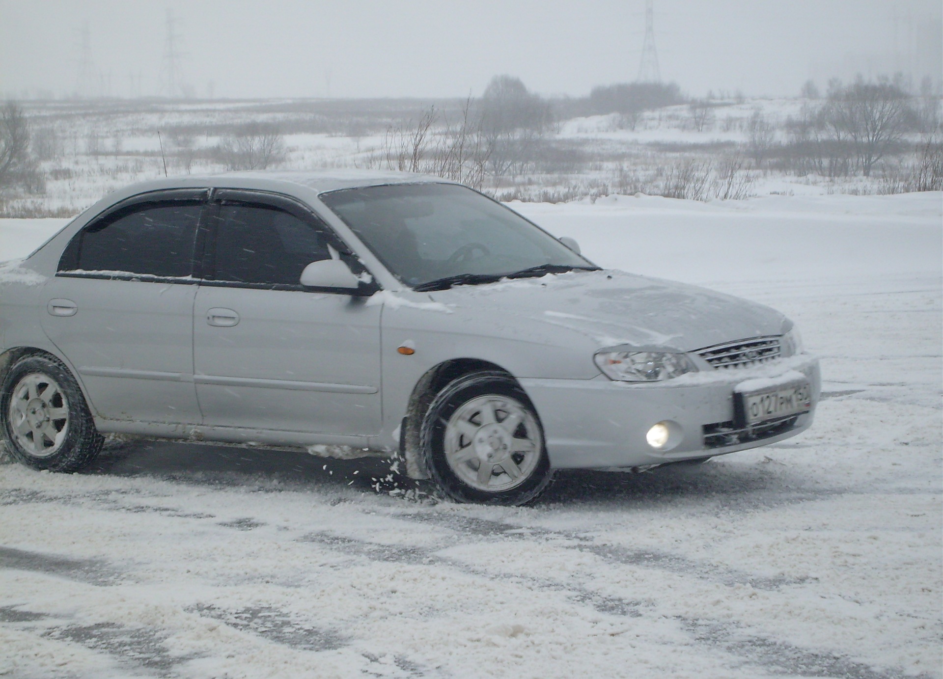 Kia Spectra ночью зимой