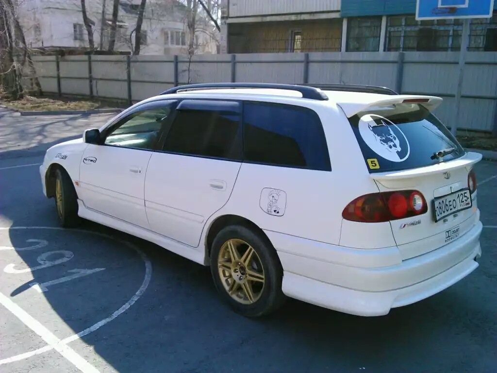 Купить калдину в новосибирске. Тойота Калдина 1998. Тойота Калдина 1998 2.0. Toyota Caldina 1998. Тойота Caldina 1998.