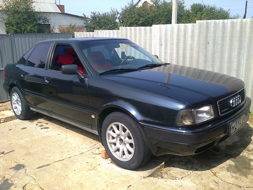 Купить ауди б 2. Ауди 80 б4 черная. Audi 80 темно синяя b4. Ауди 80 1994 года. Ауди 80 б4 темно синяя.