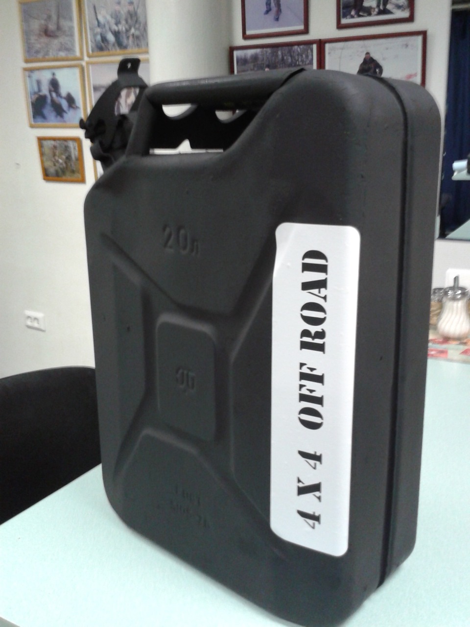 11e9d02s 960 Как крепить канистру в прицепе