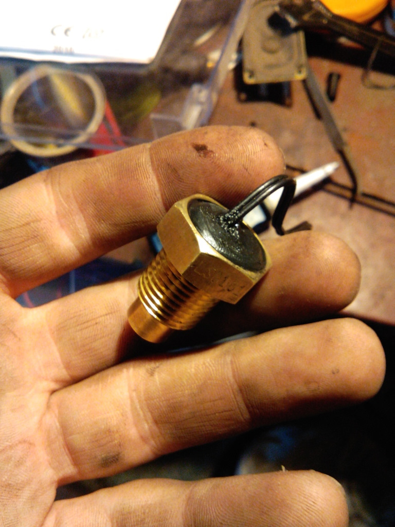 Установка электронного с энергонезависимой памятью термореле — Toyota ...