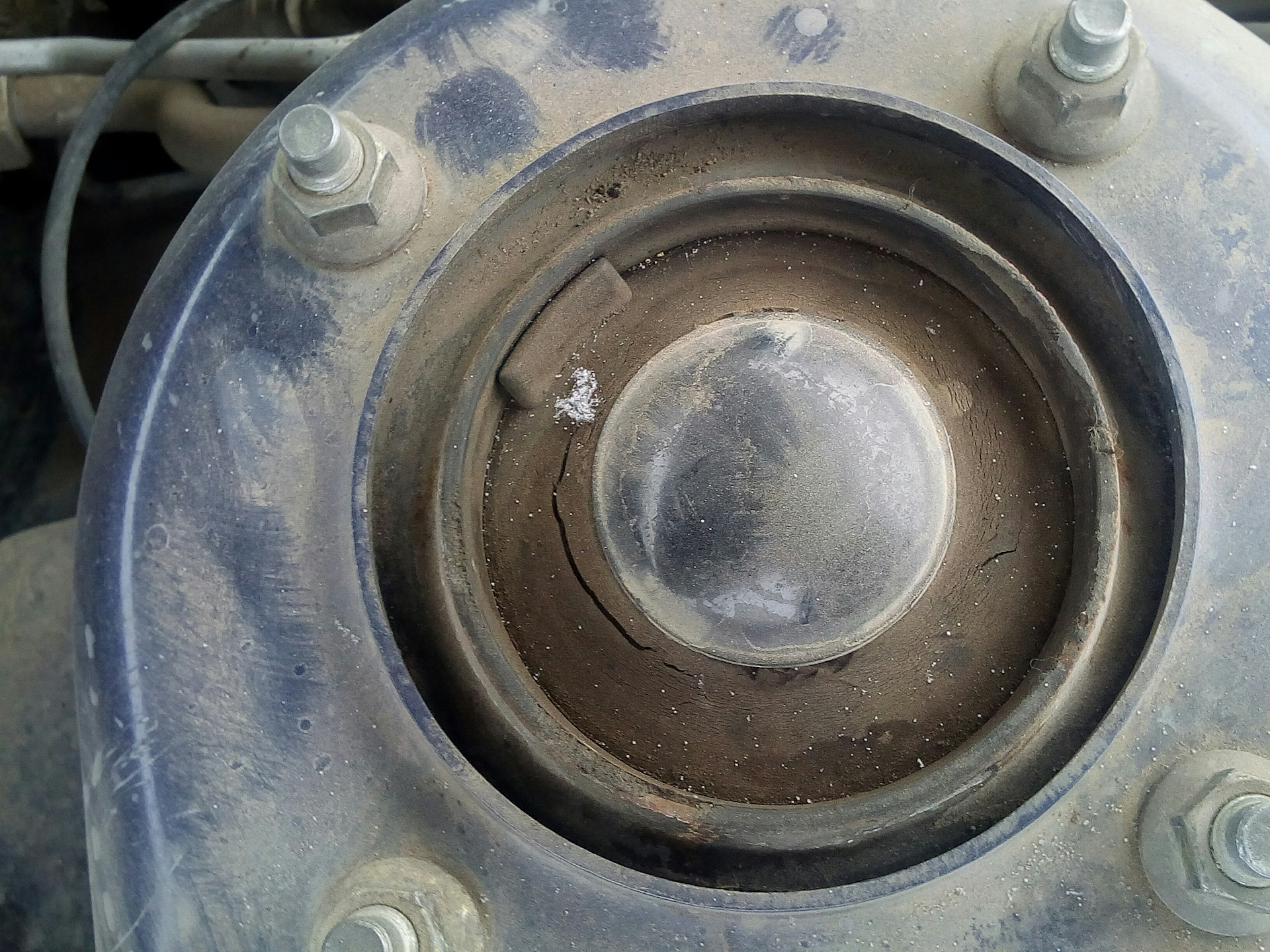 5. Как ставить опору амортизатора. Опоры амортизаторов ланос 1. 5. Верхние опоры передних стоек рено логан 2.