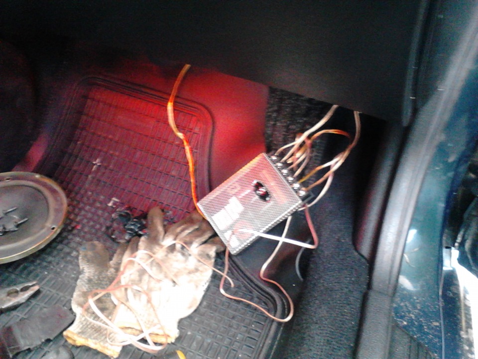 рассказ о том, как протянуть новые провода в переднии двери аккорда ...