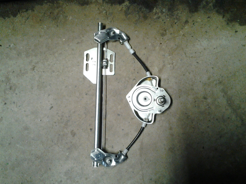 задние электростеклоподъемники и карманы — Chevrolet Niva, 1,7 л, 2014 ...