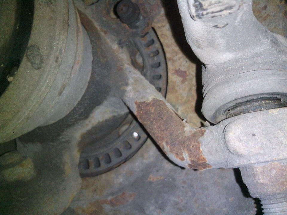 ДТП — повод для полировки дисков :) — Volkswagen Passat B3, 2,8 л, 1992 ...