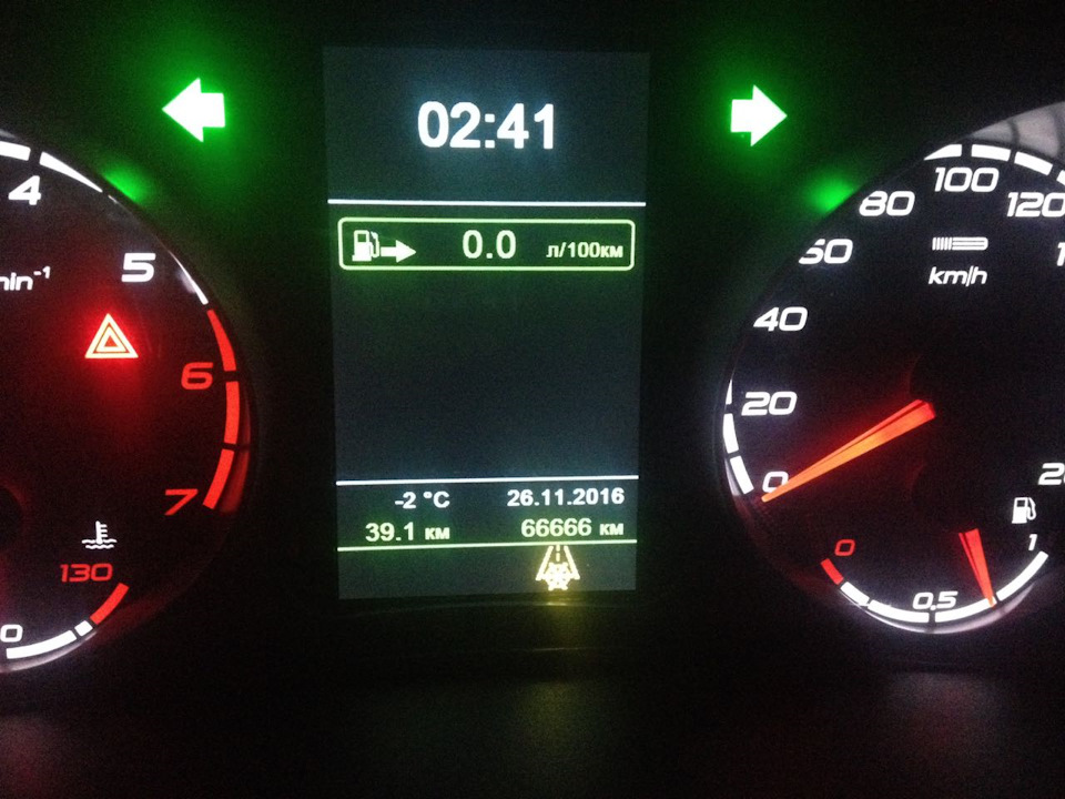 Потеют фары — Lada Приора хэтчбек, 1,8 л, 2012 года | электроника | DRIVE2