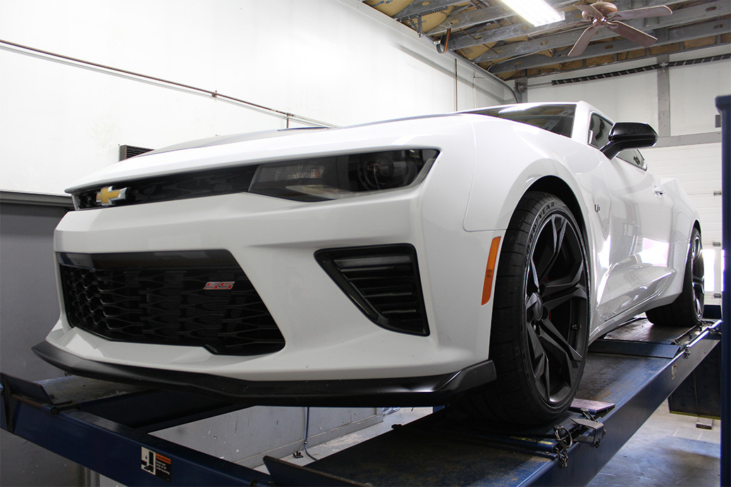 Sport motors. Опора Камаро. Label Motorsport Camaro. Камаро для бездорожья тюнинг. Шевроле Камаро 2018 ремонт ходовой.