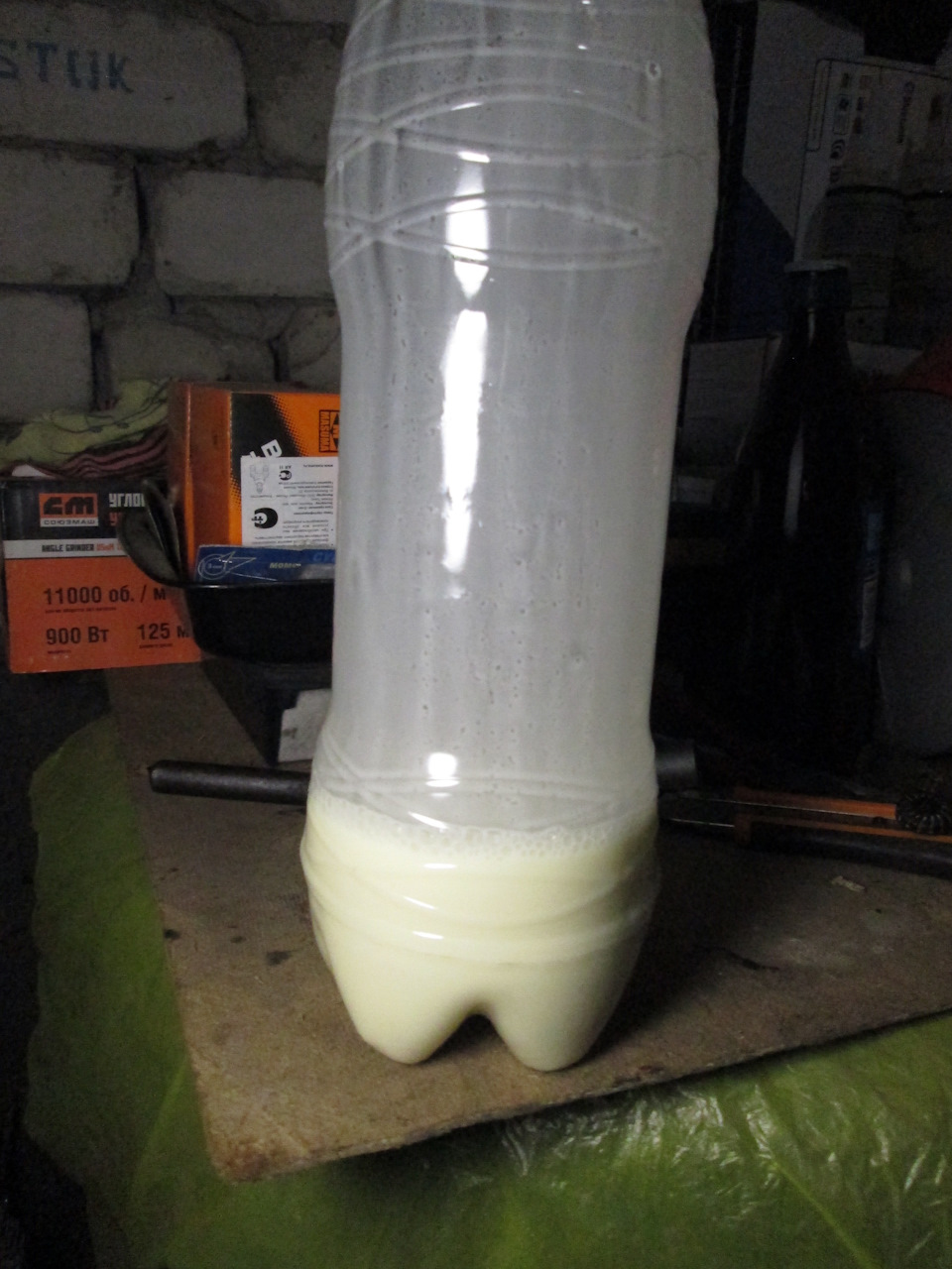 Молоко прям… — Mitsubishi Chariot (3G)