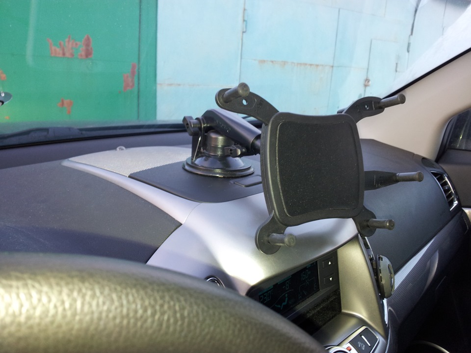 Держатель планшета/телефона — Chevrolet Captiva (1G), 3 л, 2013 года ...