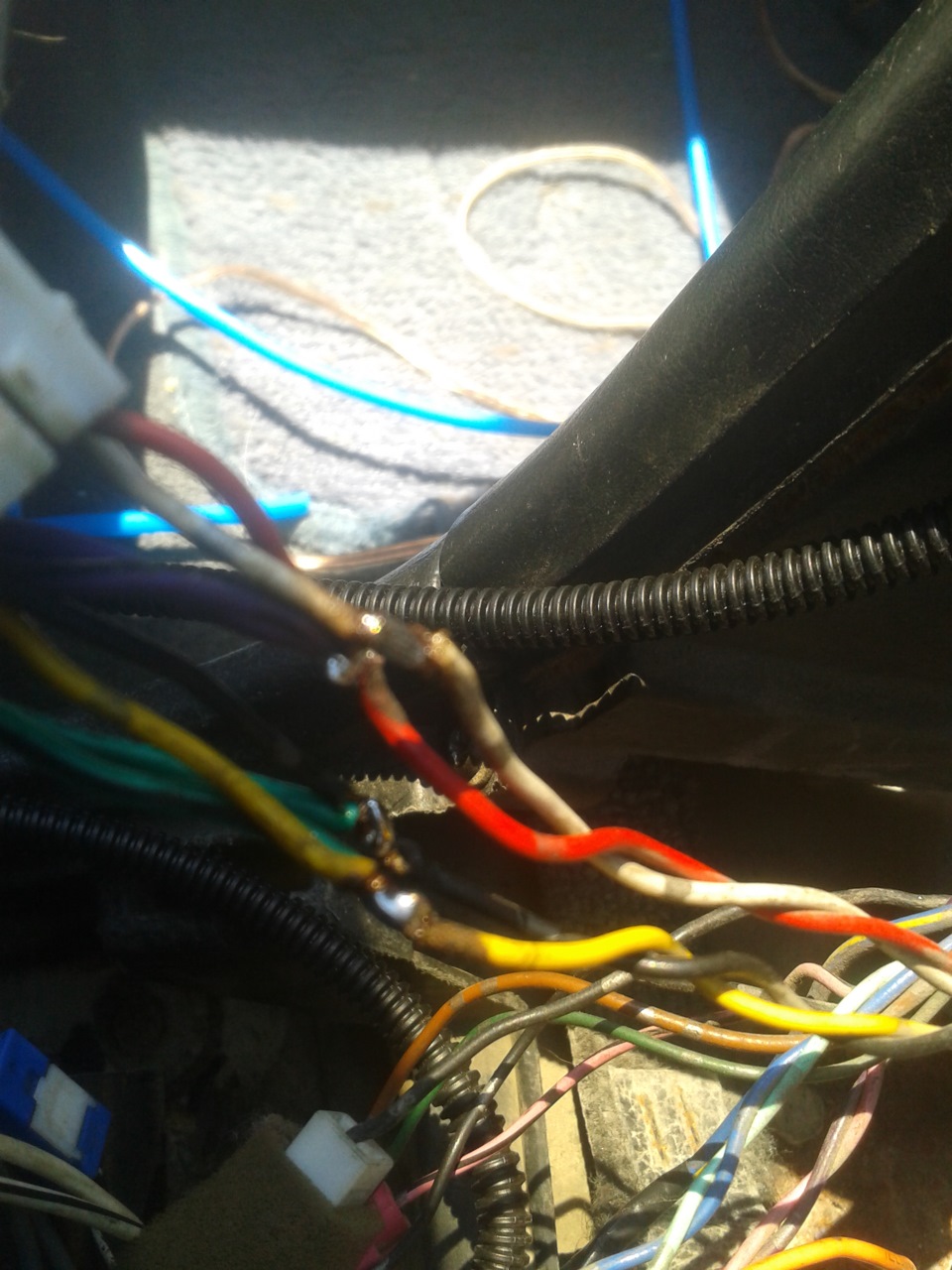 【1】【4】Пайка проводов для магнитолы — Toyota Mark II (90), 2 л, 1995 ...