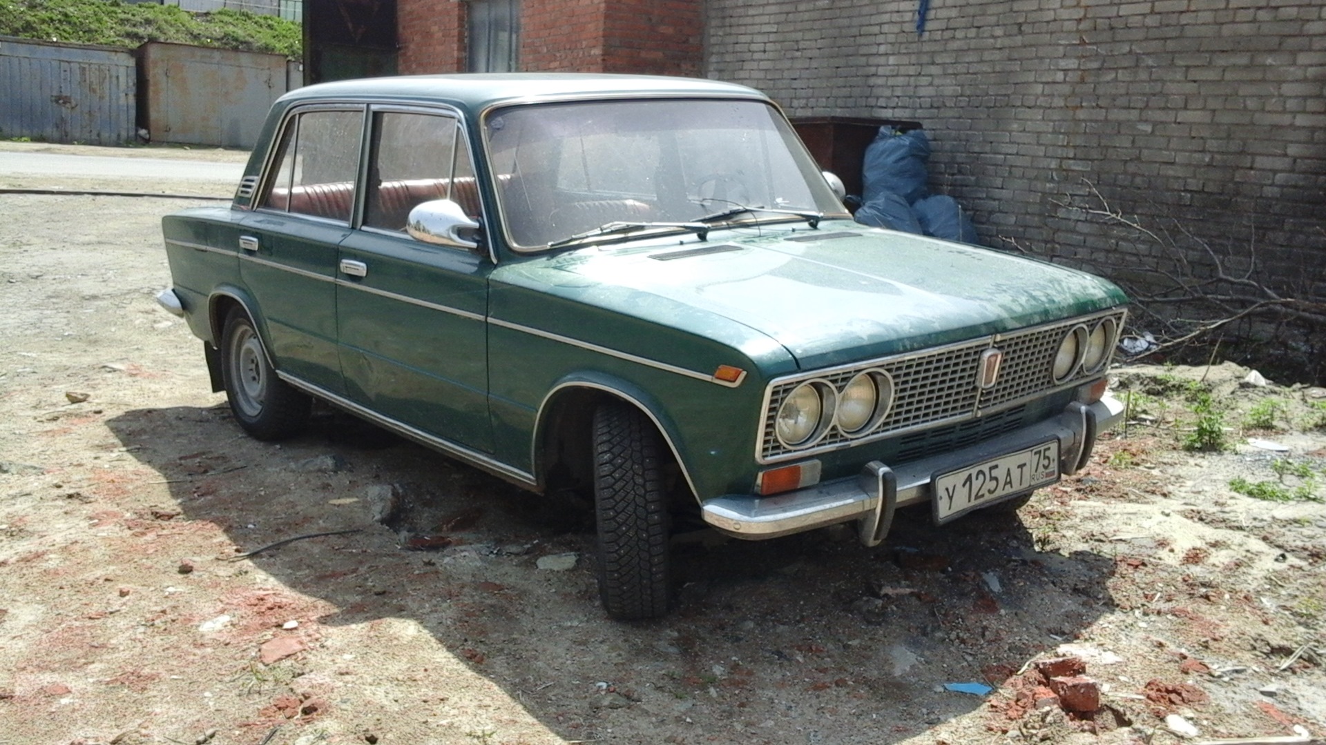 Kia sedan Brisa 1974 года