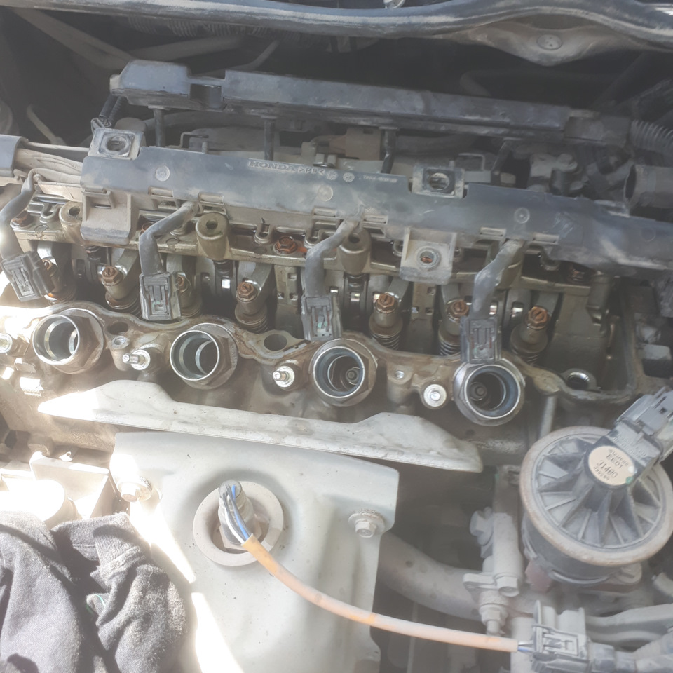 Замена прокладки клапанной крышки& Регулировка клапанов. — Honda Civic ...